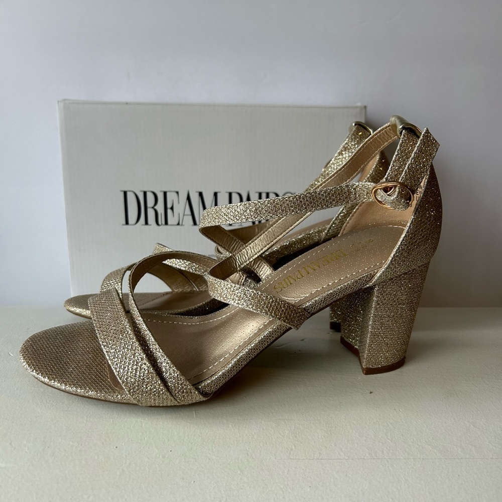 Women’s Gold Ankle Strap Dress Pump - Size 8